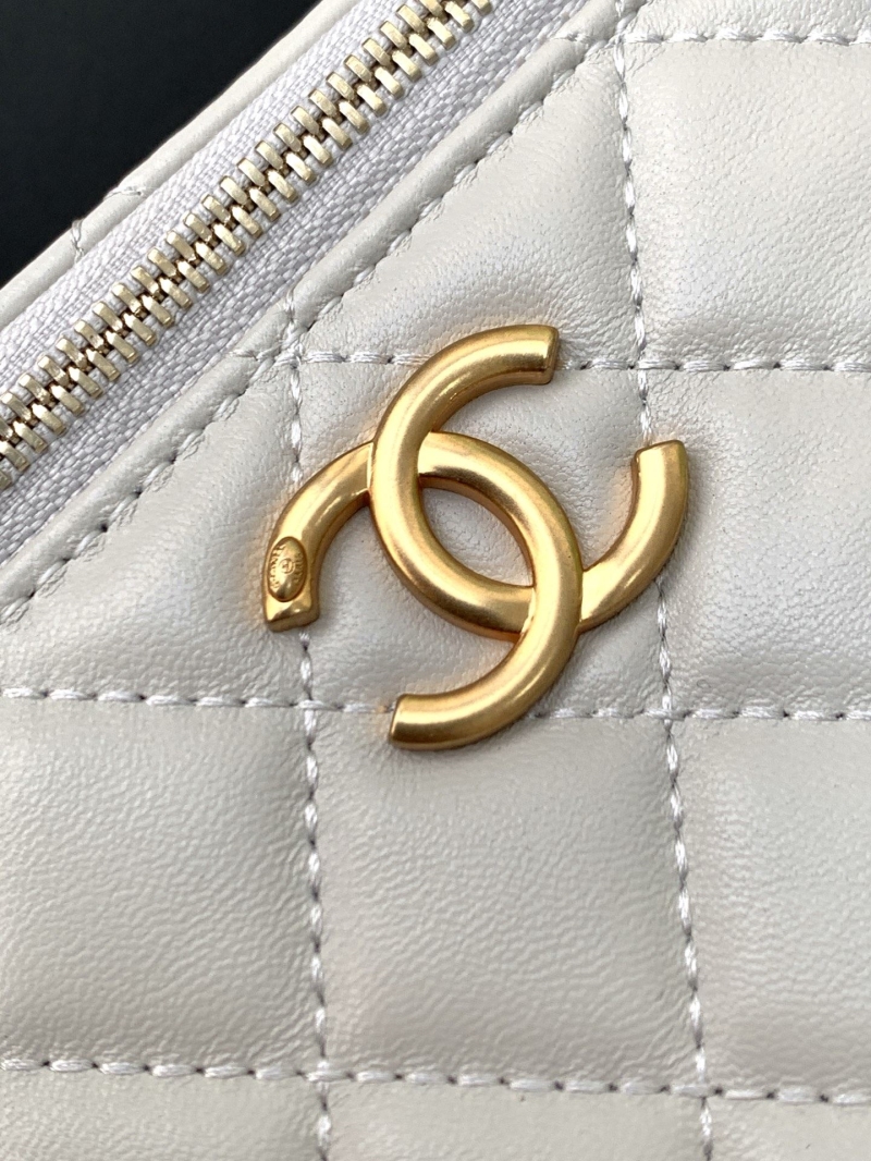 Ch**el cosmetic bags